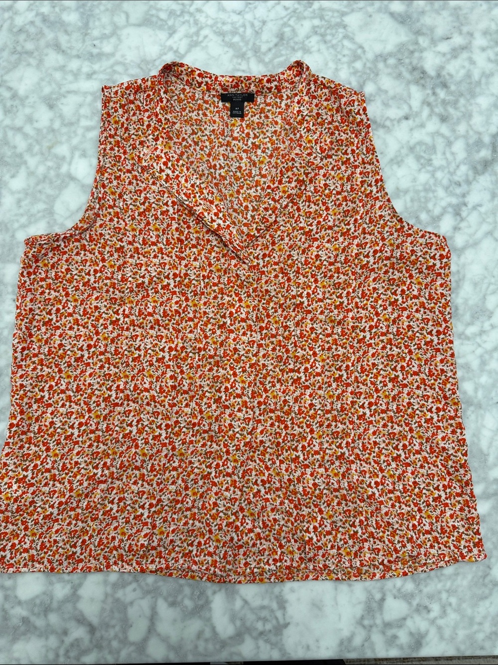 Ann Taylor Red and White Floral Sleeveless V-Neck Camisole